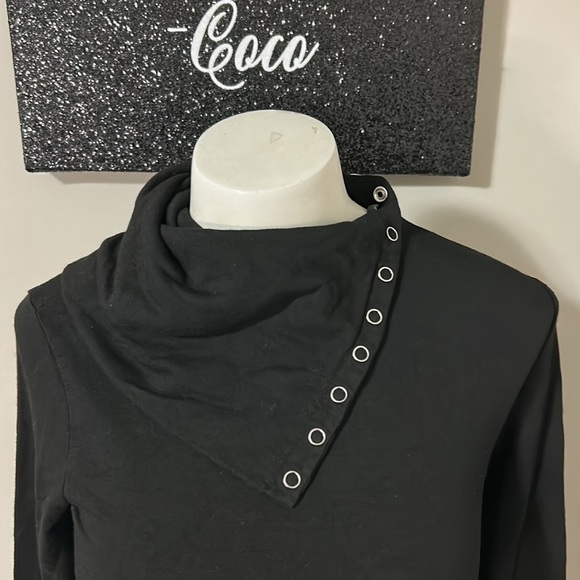 REVOLVE NBD Harbor Turtleneck Shirt Black Fleece Snap Button Placket Top XS NEW - Picture 5 of 14